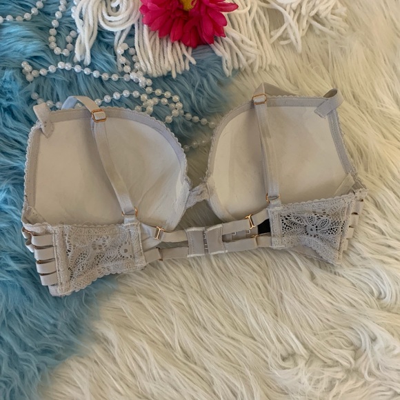 Victoria Secret Very Sexy Padded Pushup 32C - Picture 3 of 6